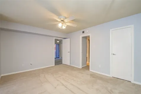 3100 Walnut Bend Lane 124 Houston TX 77042