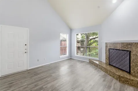 3100 Walnut Bend Lane 124 Houston TX 77042