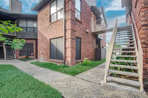 3100 Walnut Bend Lane 124 Houston TX 77042