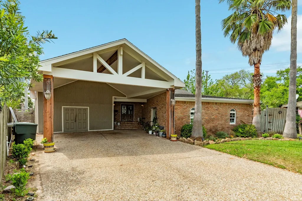 2413 Gerol Drive Galveston TX 77551