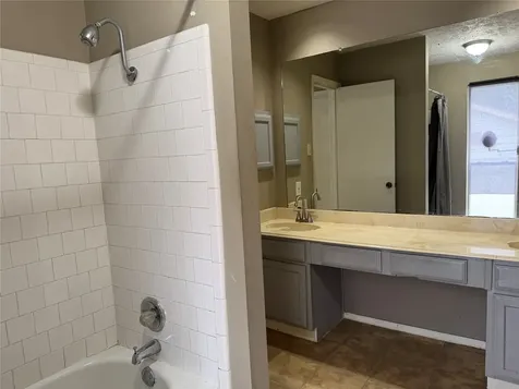 313 Thistlewood Court League City TX 77573
