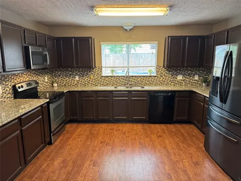 313 Thistlewood Court League City TX 77573