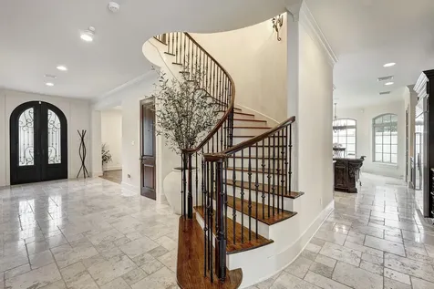 110 Ferndale Street Bellaire TX 77401
