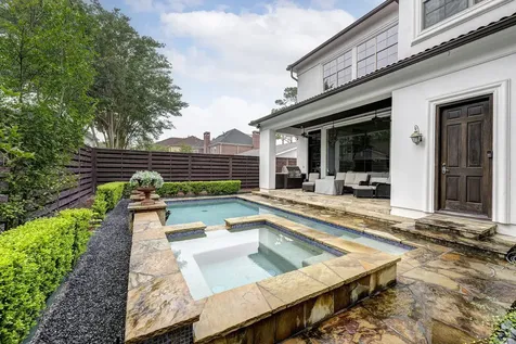 110 Ferndale Street Bellaire TX 77401