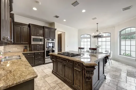 110 Ferndale Street Bellaire TX 77401