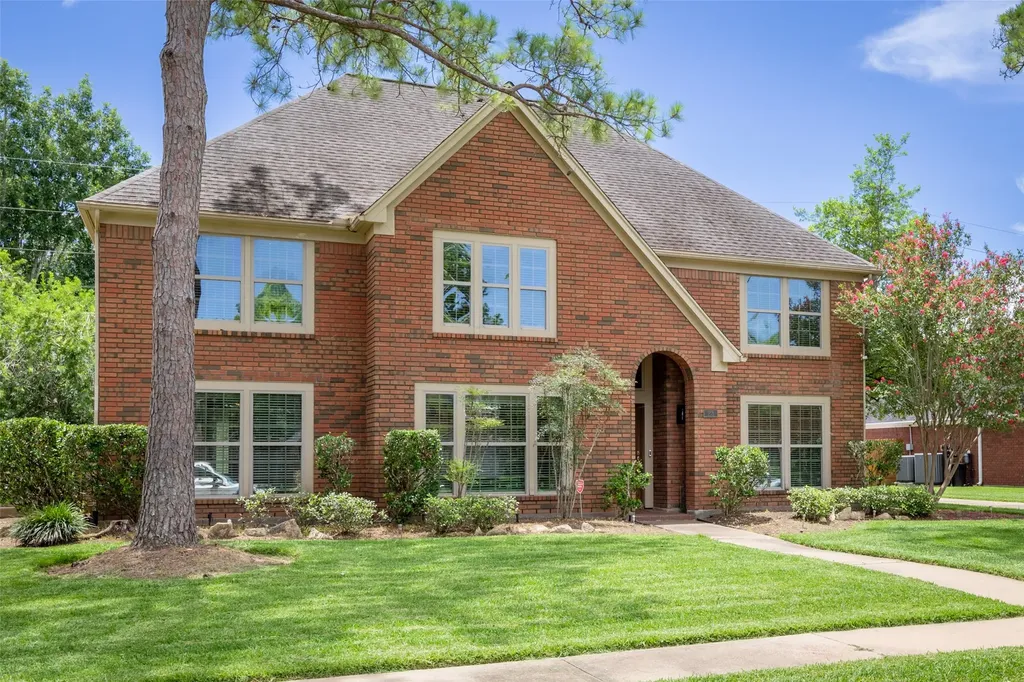23 Dartmoor Street Sugar Land TX 77479