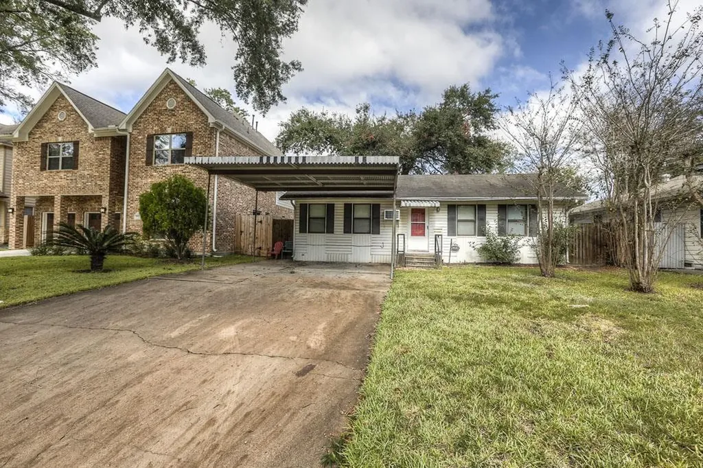 1630 Du Barry Lane Houston TX 77018