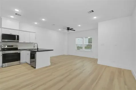 8412 Sunnyhill Street Houston TX 77088