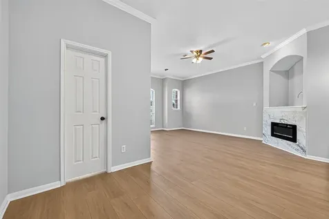 2710 Grants Lake Boulevard L8 Sugar Land TX 77479