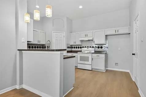 2710 Grants Lake Boulevard L8 Sugar Land TX 77479