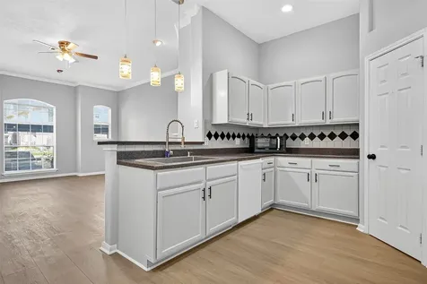 2710 Grants Lake Boulevard L8 Sugar Land TX 77479