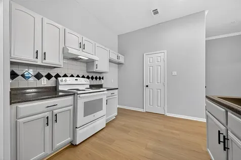2710 Grants Lake Boulevard L8 Sugar Land TX 77479