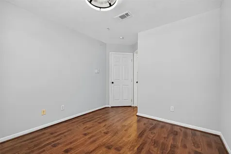 2710 Grants Lake Boulevard L8 Sugar Land TX 77479