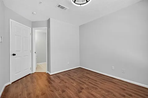 2710 Grants Lake Boulevard L8 Sugar Land TX 77479