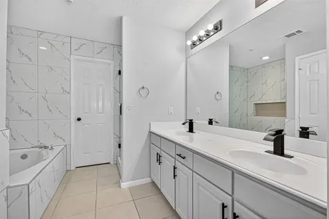 2710 Grants Lake Boulevard L8 Sugar Land TX 77479