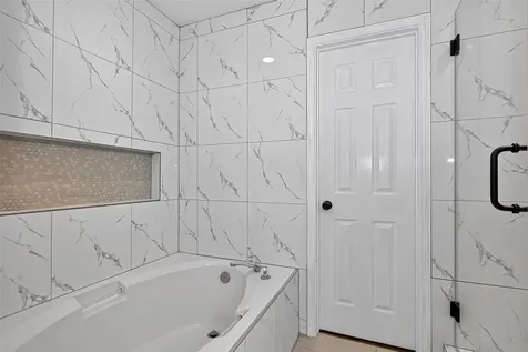 2710 Grants Lake Boulevard L8 Sugar Land TX 77479