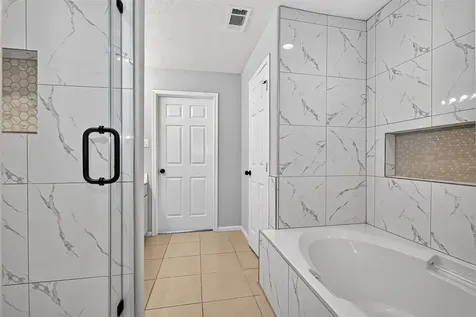 2710 Grants Lake Boulevard L8 Sugar Land TX 77479