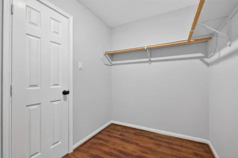 2710 Grants Lake Boulevard L8 Sugar Land TX 77479
