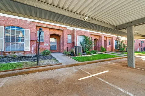 2710 Grants Lake Boulevard L8 Sugar Land TX 77479