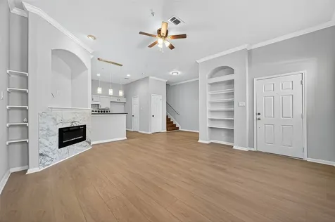 2710 Grants Lake Boulevard L8 Sugar Land TX 77479