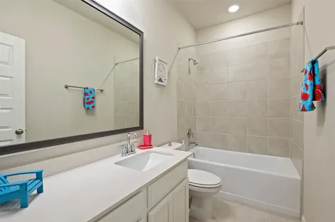 614 Sandy Bay Lane Kemah TX 77565