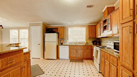 2516 Loch Lomond Street Highlands TX 77562