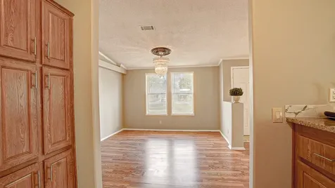 2516 Loch Lomond Street Highlands TX 77562