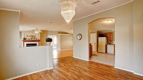 2516 Loch Lomond Street Highlands TX 77562