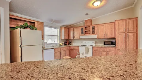 2516 Loch Lomond Street Highlands TX 77562