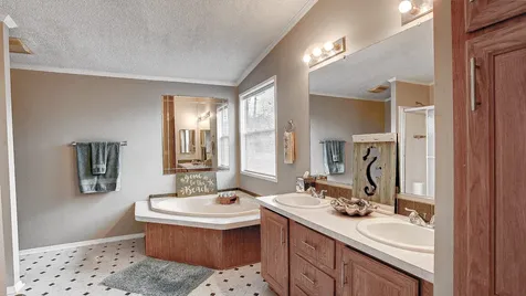 2516 Loch Lomond Street Highlands TX 77562