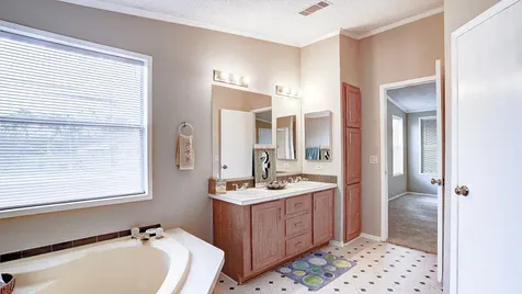 2516 Loch Lomond Street Highlands TX 77562