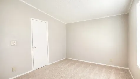 2516 Loch Lomond Street Highlands TX 77562