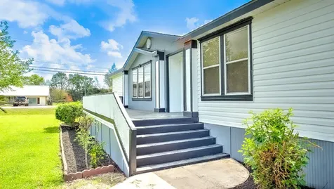2516 Loch Lomond Street Highlands TX 77562