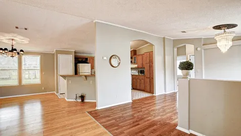 2516 Loch Lomond Street Highlands TX 77562