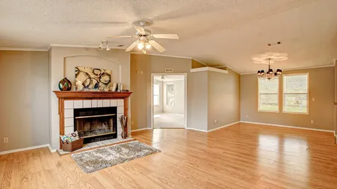 2516 Loch Lomond Street Highlands TX 77562