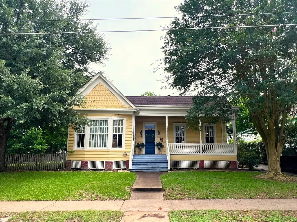 606 Sycamore Street Brenham TX 77833