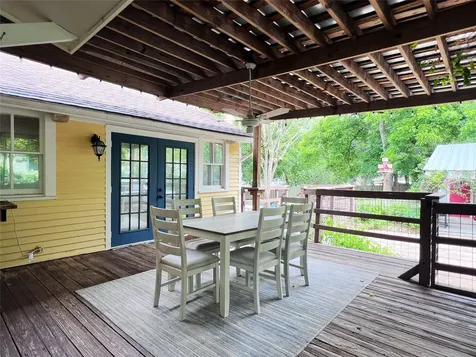 606 Sycamore Street Brenham TX 77833