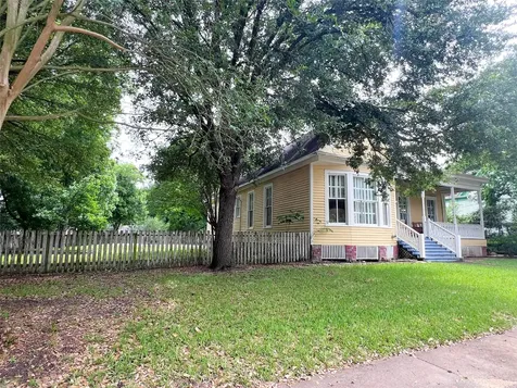 606 Sycamore Street Brenham TX 77833