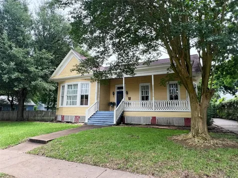 606 Sycamore Street Brenham TX 77833