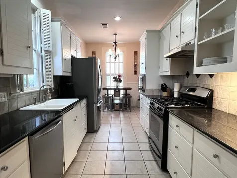 606 Sycamore Street Brenham TX 77833