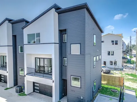 3207 St Emanuel Street A Houston TX 77004