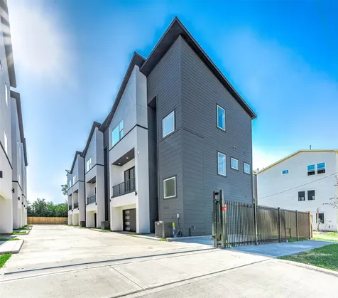 3207 St Emanuel Street A Houston TX 77004