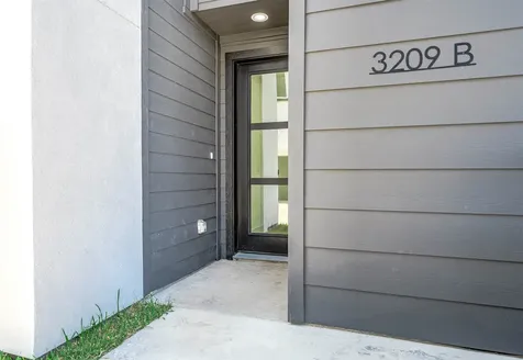 3207 St Emanuel Street A Houston TX 77004