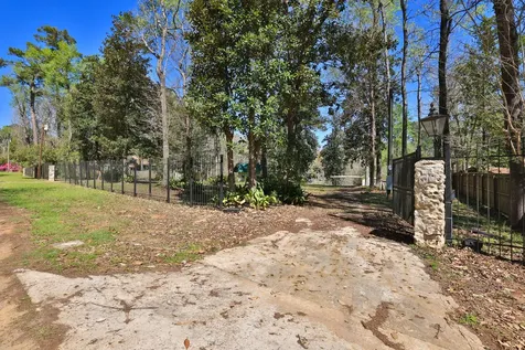 400 Driftwood Drive Goodrich TX 77335