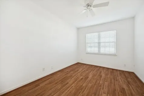 2105 S Winrock Boulevard S 48 Houston TX 77057