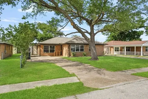2409 Estate Drive Deer Park TX 77536