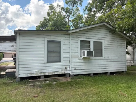 406 Omega El Campo TX 77437