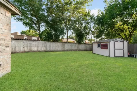 103 Silver Bay Lane Lake Jackson TX 77566