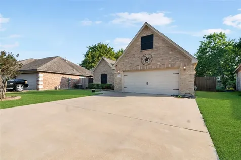 103 Silver Bay Lane Lake Jackson TX 77566