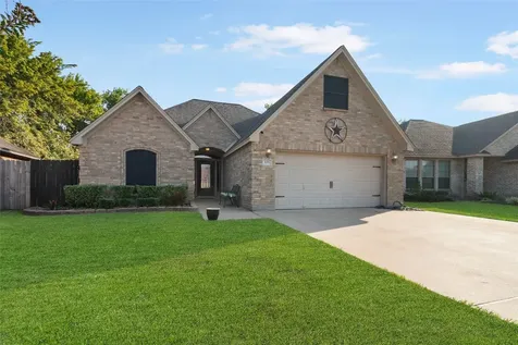 103 Silver Bay Lane Lake Jackson TX 77566